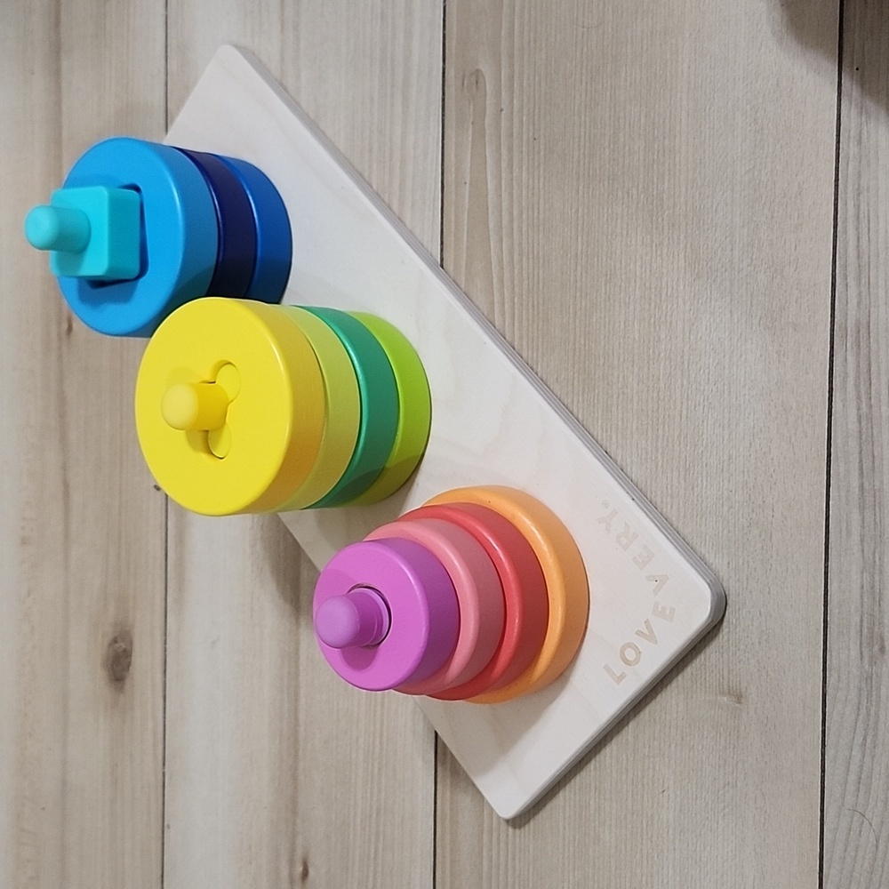 Lovevery sorting puzzle twist pivot stacking investigator(months 31,32,3… - Picture 3 of 5